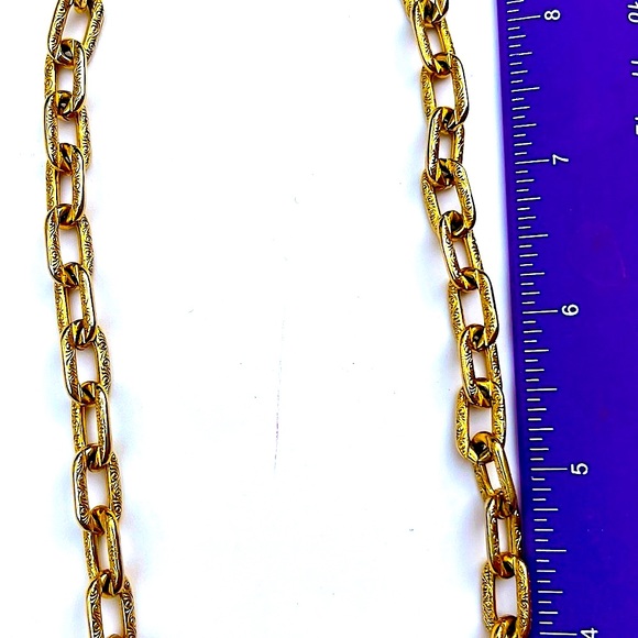 GOLD PAPER CLIP NECKLACE NEW VINTAGE 24” x 1/2” MONET BEAUTIFULLY ETCHED - Picture 9 of 12
